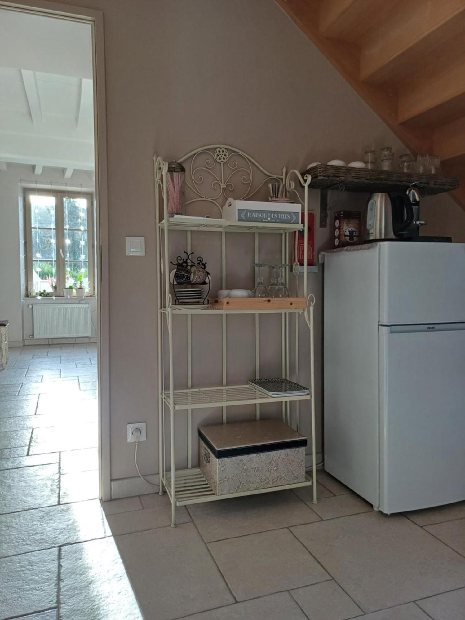 Le Repos Coquelicot Bed & Breakfast Montillot ภายนอก รูปภาพ