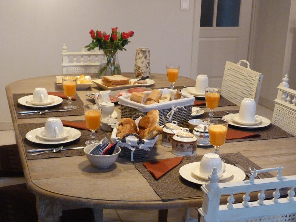 Le Repos Coquelicot Bed & Breakfast Montillot ภายนอก รูปภาพ