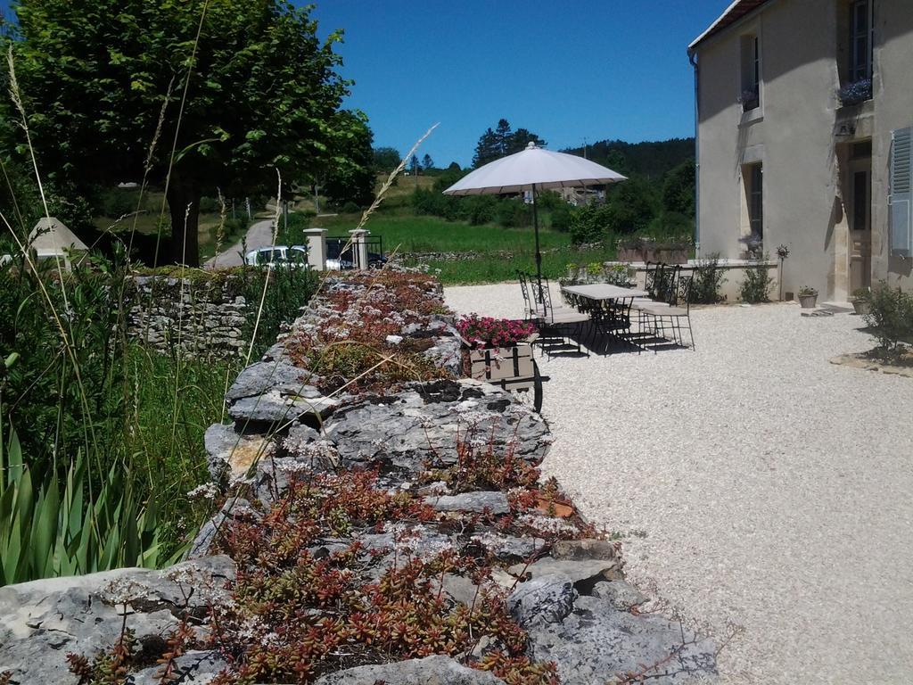 Le Repos Coquelicot Bed & Breakfast Montillot ภายนอก รูปภาพ