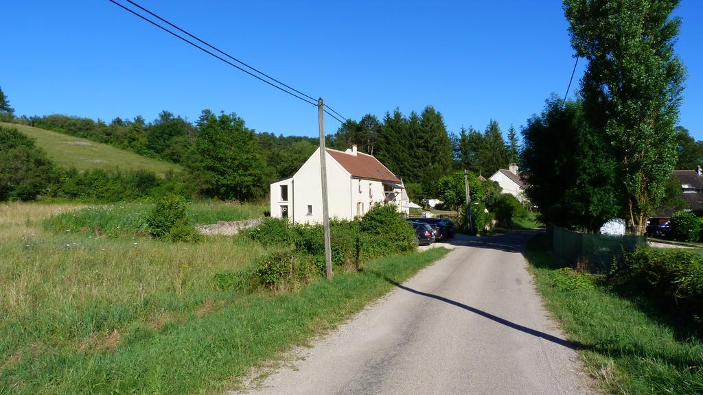 Le Repos Coquelicot Bed & Breakfast Montillot ภายนอก รูปภาพ