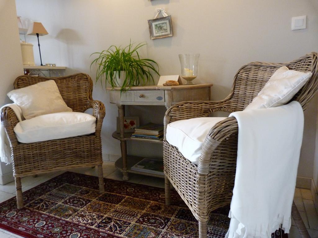 Le Repos Coquelicot Bed & Breakfast Montillot ภายนอก รูปภาพ